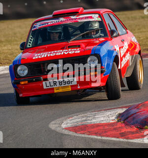 Mark Kelly et Andy Baker dans les Ford Escort Mk2 au cours de l'étape de 2018 Actus Snetterton Rally, Norfolk, Royaume-Uni. Banque D'Images