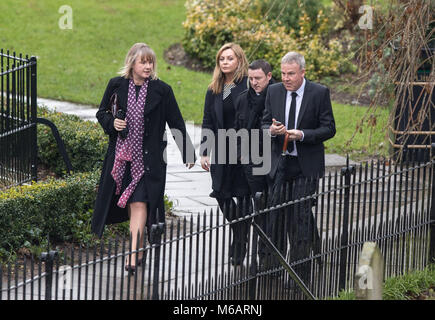 L'ancien joueur de Watford FC Kenny Jackett arrive à l'Enterrement de Graham Taylor au St Mary's Church, Church Street, l'Angleterre le 1 février 2017. Photo Banque D'Images