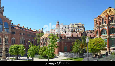 Espagne , BARCELONE- 12 MAI 2017 : l'hôpital de la Sainte Croix et Saint Paul ou Sant Pau, un ensemble moderne occupant tout le district de l'Ei Banque D'Images