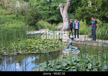 BUDAPEST, HONGRIE - le 21 juin 2014 : visite des jardins sur l'île Marguerite à Budapest. L'île a été habitée depuis 12ème siècle, maintenant c'est un Banque D'Images