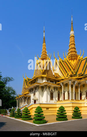 Phnom Penh et attraction touristique célèbre monument - Royal Palace complexe, Cambodge Banque D'Images