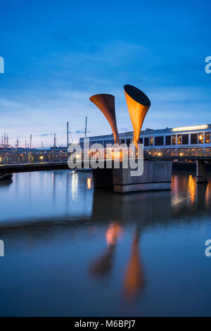 Pero's Bridge, nommé d'après Pero Jones, qui a vécu à Bristol comme l'esclave de John Pinney, Bristol, Angleterre port flottant. Conçu par Eilis O'Connel Banque D'Images