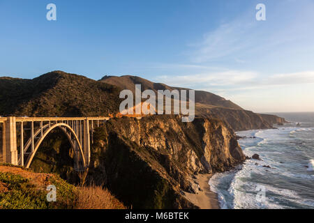 Bixby creek bridge près de big sur sur l'autoroute CA1 Banque D'Images