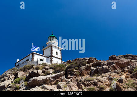 Phare d'Akrotiri sur sunny day, Santorini Grèce Banque D'Images