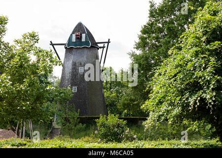 Ancienne tour de moulin (pas de lames) À Bokrijk, Genk, Flandre orientale, Belgique Banque D'Images