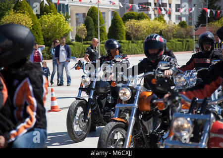 Antalya, Turquie - 21 mai 2017 : Antalya, Harley Davidson motor convois sur la route. Nom du Festival d'Antalya est Rallye, camion de démonstration. Banque D'Images