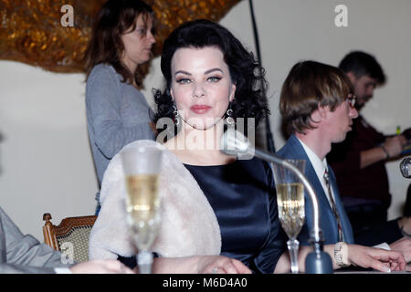 L'actrice Debi Mazar sur l'ensemble des ''arde ' Madrid à Madrid, le vendredi 2 mars 2018 : Crédit Gtres información más Comuniación sur ligne, S.L./Alamy Live News Banque D'Images