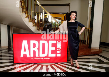 L'actrice Debi Mazar sur l'ensemble des ''arde ' Madrid à Madrid, le vendredi 2 mars 2018 : Crédit Gtres información más Comuniación sur ligne, S.L./Alamy Live News Banque D'Images