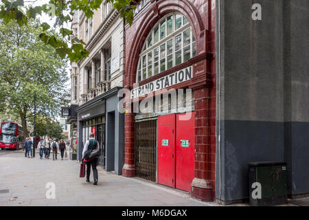 Strand / Station de métro d'Aldwych. Fermé et la station de métro désaffectée à Londres, Royaume-Uni Banque D'Images