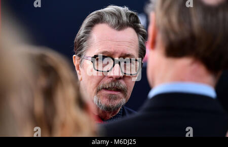 Gary Oldman arrive pour le film est une grande réception en l'honneur de la British nominés pour le 90e Academy Awards organisé par le Consul général Mike Howells et BAFTA Los Angeles Président Kieran Breen au British Résidence à Los Angeles. Banque D'Images