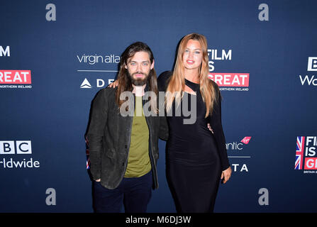 Tom Payne et Jennifer Akerman arrive pour le film est une grande réception en l'honneur de la British nominés pour le 90e Academy Awards organisé par le Consul général Mike Howells et BAFTA Los Angeles Président Kieran Breen au British Résidence à Los Angeles. Banque D'Images