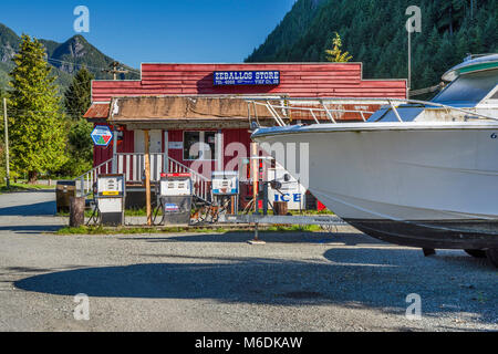 Magasin général, station-village de Zeballos, dans le Nord de l'île de Vancouver, Colombie-Britannique, Canada Banque D'Images