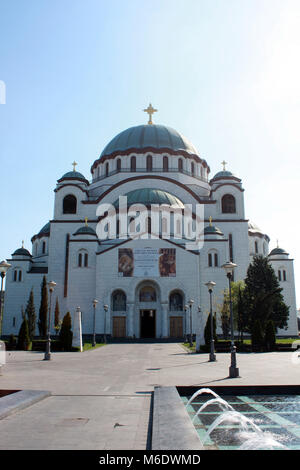 Belgrade, l'un des sites dignes d'intérêt de la ville, temple de Saint-sava durant la journée en photo. L'église de Saint Sava (serbe:Hram svetog Save) est un Orth Banque D'Images