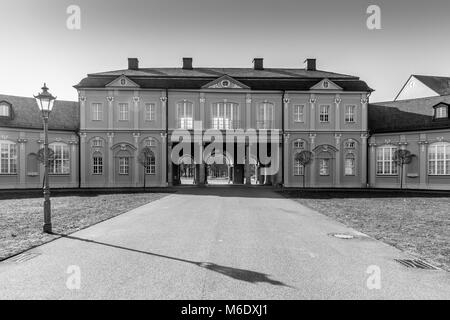 Gera, Allemagne - Mars 1,2018 : Vue de l'orangerie à Gera. Le bâtiment a été construit entre 1729 et 1932 et est aujourd'hui un lieu de rencontre populaire pour loca Banque D'Images