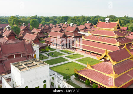 Palais de Mandalay Mandalay : : Vue du palais de guet Myin Nan, , Région de Mandalay, Myanmar (Birmanie) Banque D'Images