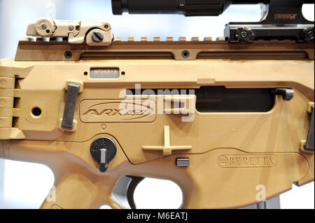 Fusil d'assaut Beretta desert tan ARX160 Banque D'Images