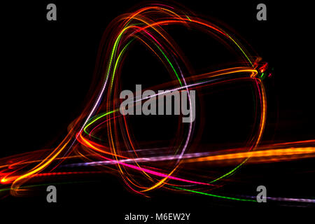 Résumé de la ligne floue LED light.Sur le fond noir. Banque D'Images