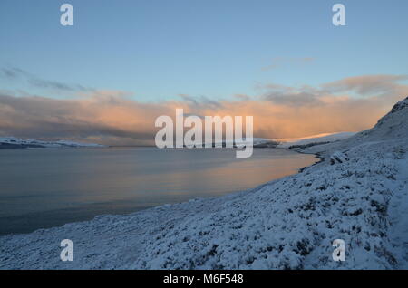 Jour de neige sur le sentier de Scoraig à Badrallach, Wester Ross, les Highlands écossais Banque D'Images