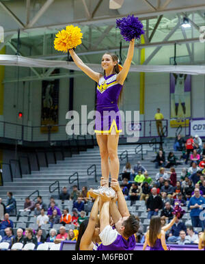 Albany, NY, USA. Feb 27, 2018. University at Albany men's basketball bat Binghamton University 71-54 à l'SEFCU Arena, le 27 février, 2018. (Bruce Dudek/Cal Sport Media/Eclipse Sportswire) Credit : csm/Alamy Live News Banque D'Images