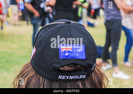 Adelaide Australie 4 mars 2018.spectateurs profiter de l'ambiance et l'action au jour 4 de l'Adelaide 500 courses championnats Crédit : amer ghazzal/Alamy Live News Banque D'Images