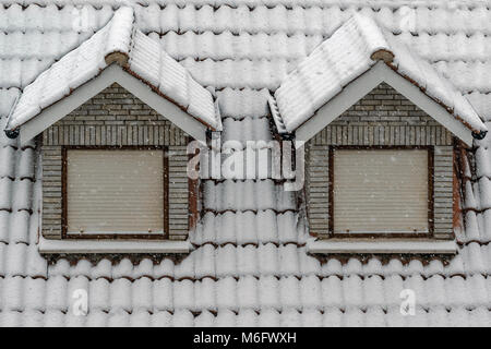 Colindres snowy village de Cantabrie, dans le nord de l'Espagne, l'Europe. Banque D'Images