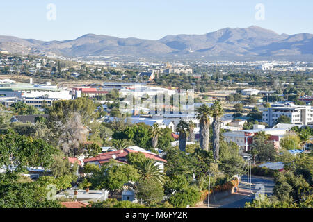 Une vue aérienne d'un quartier résidentiel près du centre de Windhoek, la capitale de la Namibie en Afrique australe Banque D'Images