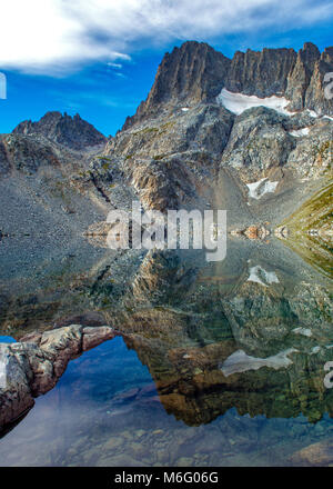 Iceberg Lake, les Minarets, Ansel Adams Wilderness, Inyo National Forest, l'Est de la Sierra, en Californie Banque D'Images