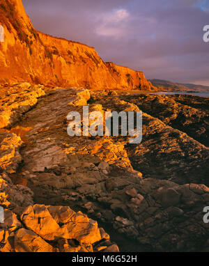 Le coucher du soleil, Plage sculptée, Point Reyes National Seashore, comté de Marin, en Californie Banque D'Images