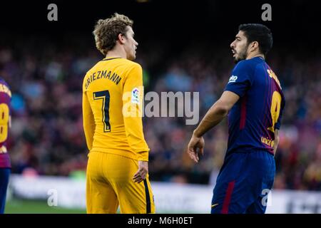 Barcelone, Espagne. 4e Mar, 2018. Barcelone, Espagne - 04 mars : 09 Luis Suarez en provenance de l'Uruguay, du FC Barcelone de parler à 07 Griezman à partir de la France de l'Atletico de Madrid au cours de la Liga match entre FC Barcelone v Atletico de Madrid au Camp Nou à Barcelone, le 04 mars, 2018. Appuyez sur Cordon Cordon Crédit : Presse/Alamy Live News Crédit : CORDON PRESS/Alamy Live News Crédit : CORDON PRESS/Alamy Live News Crédit : CORDON PRESS/Alamy Live News Banque D'Images