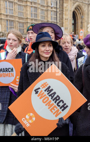 London, UK, 04/03/2018 Femmes4mars Soins mars à Londres à l'appui des femmes. Credit : JOHNNY ARMSTEAD/Alamy Live News Banque D'Images