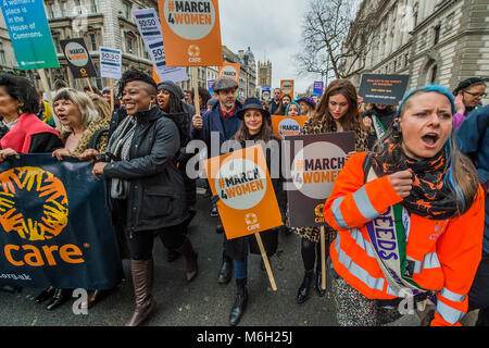 Natalie Imbruglia, Michael Sheen et Brigitte Bardot - # 2018 Mars4Femmes, une marche et un rassemblement à Londres pour célébrer la Journée internationale de la femme et de 100 ans depuis la première femme dans le Royaume-Uni ont obtenu le droit de vote. Organisé par Care International a déclaré à l'ancienne mars cour du palais et s'est terminée par un rassemblement à Trafalgar Square. Crédit : Guy Bell/Alamy Live News Crédit : Guy Bell/Alamy Live News Banque D'Images