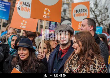 Natalie Imbruglia, Michael Sheen et Brigitte Bardot - # 2018 Mars4Femmes, une marche et un rassemblement à Londres pour célébrer la Journée internationale de la femme et de 100 ans depuis la première femme dans le Royaume-Uni ont obtenu le droit de vote. Organisé par Care International a déclaré à l'ancienne mars cour du palais et s'est terminée par un rassemblement à Trafalgar Square. Crédit : Guy Bell/Alamy Live News Banque D'Images