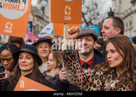 Natalie Imbruglia, Michael Sheen et Brigitte Bardot - # 2018 Mars4Femmes, une marche et un rassemblement à Londres pour célébrer la Journée internationale de la femme et de 100 ans depuis la première femme dans le Royaume-Uni ont obtenu le droit de vote. Organisé par Care International a déclaré à l'ancienne mars cour du palais et s'est terminée par un rassemblement à Trafalgar Square. Crédit : Guy Bell/Alamy Live News Banque D'Images