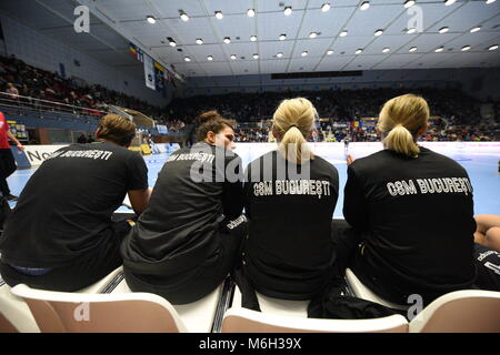 Bucarest, Roumanie - Mars 04, 2018 : match de Hand entre Bucarest et CSM Midtjylland dans tour principal de la Ligue des Champions EHF femmes Sala Polivalenta en 2017/18, Bucarest, Roumanie. Credit : Alberto Grosescu/Alamy Live News Banque D'Images