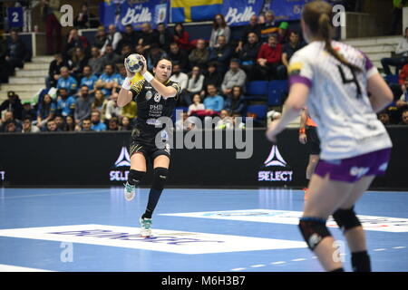 Bucarest, Roumanie - Mars 04, 2018 : match de Hand entre Bucarest et CSM Midtjylland dans tour principal de la Ligue des Champions EHF femmes Sala Polivalenta en 2017/18, Bucarest, Roumanie. Credit : Alberto Grosescu/Alamy Live News Banque D'Images