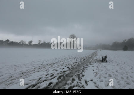 Dublin, Irlande. 4e Mar, 2018. Les endroits records à Saint-imier à Dublin recouverte de neige et brouillard. Libre à partir de Dublin, Irlande au cours de la suite de la tempête Emma. Credit : Brendan Donnelly/Alamy Live News Banque D'Images