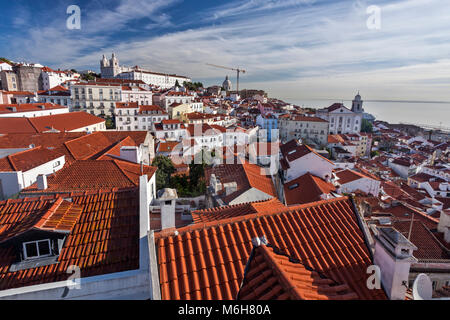 Voir d'Alfama de Miradouro das Portas do Sol viewpoint Banque D'Images
