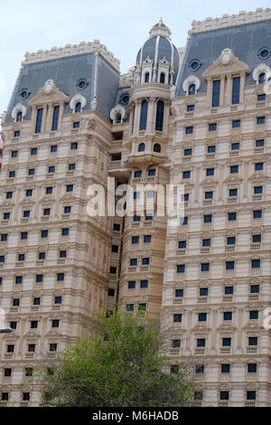 Facede de Royal Hotel Roase, Electra Street Abu Dhabi Banque D'Images