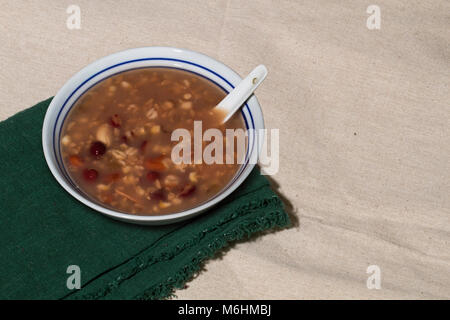 L'alimentation traditionnelle chinoise, Laba porridge Banque D'Images