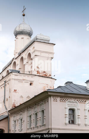 Beffroi, cathédrale Sainte-Sophie de Veliki Novgorod, Russie. Il a été construit en 1045-1050 Banque D'Images