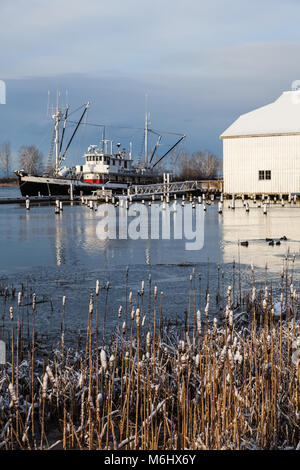 Heritage net loft immeuble sur les rives du fleuve Fraser à Steveston, Canada Banque D'Images