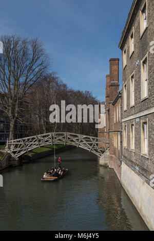 Pont mathématique, rivière Cam, Cambridge, Royaume-Uni Banque D'Images