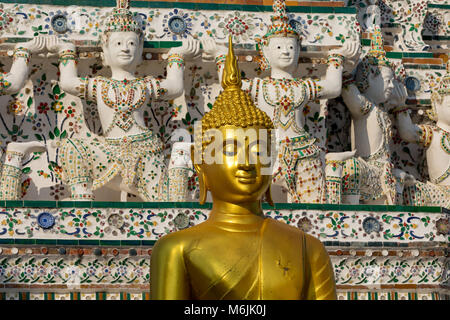 Wat Arun Bangkok Thaïlande 03 mars, 2018 Wat Arun, le Temple de l'aube, sur la rivière Chao Phraya. Banque D'Images