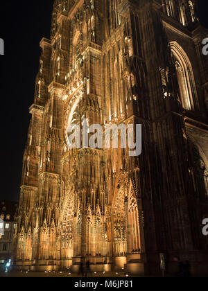 La cathédrale de Strasbourg de nuit Banque D'Images