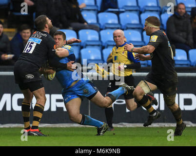 Coventry, Royaume-Uni. 4e Mar, 2018. Aviva Premiership Rugby Wasps v London Irish - Oli Hoskins de London Irish est arrêté alors qu'il touche le bas sprints - obligatoire en ligne : Paul Roberts/OneUpTop Crédit : Paul Roberts/Alamy Live News Banque D'Images