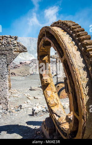 Ancienne mine de soufre du volcan de l'île Blanche, Bay of Plenty, Nouvelle-Zélande Banque D'Images