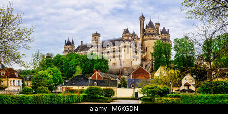 Château de Pierrefonds impressionnant,vue panoramique,France. Banque D'Images