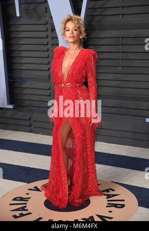 Rita Ora en arrivant à la Vanity Fair Oscar Party qui a eu lieu à Beverly Hills, Los Angeles, USA. Banque D'Images