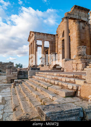 Le site archéologique de Sbeitla est situé à Sbeitla en Tunisie, dans ce qui était la ville romaine de Sufetula et conserve les vestiges de pub important Banque D'Images