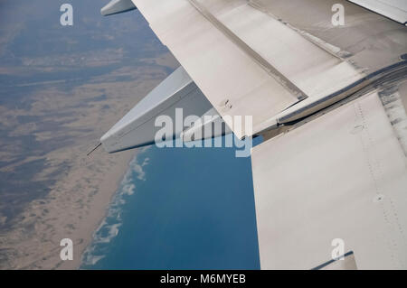 Lufthansa Airbus A321 décollant de l'aéroport international Ben Gourion, Israël Banque D'Images